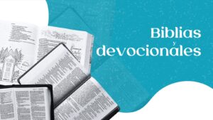Biblias y devocionales cristianos para estudio y reflexión diaria.